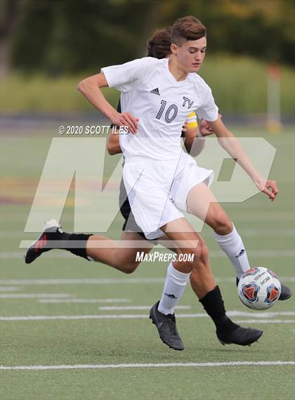 Thumbnail 3 in Teays Valley vs Bloom-Carroll photogallery.