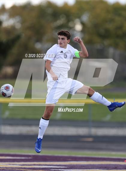 Thumbnail 3 in Teays Valley vs Bloom-Carroll photogallery.