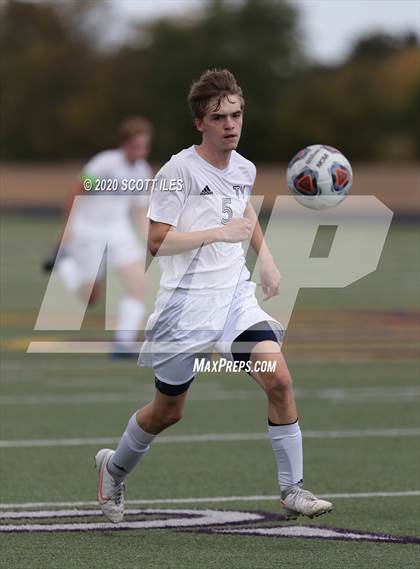 Thumbnail 1 in Teays Valley vs Bloom-Carroll photogallery.