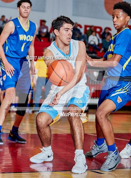 Thumbnail 2 in Center vs. Wood (Cordova Christmas Tournament) photogallery.