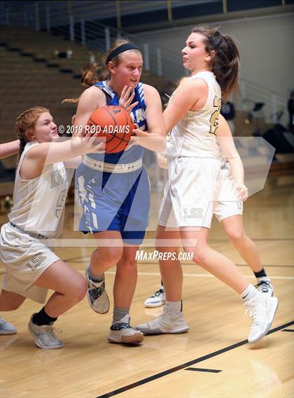 Thumbnail 1 in Marian @ Lincoln Southeast photogallery.