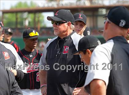 Thumbnail 3 in Elk Grove vs. Lincoln (Banner Island Classic) photogallery.