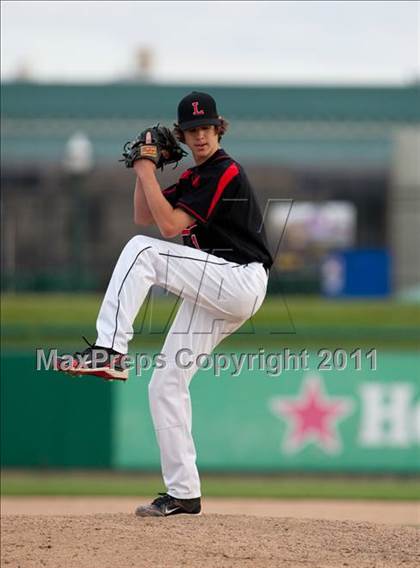 Thumbnail 2 in Elk Grove vs. Lincoln (Banner Island Classic) photogallery.