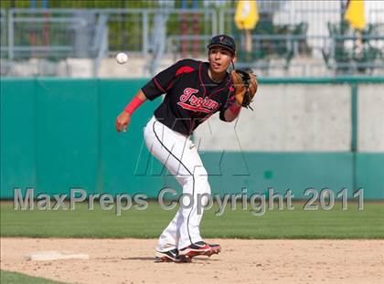 Thumbnail 2 in Elk Grove vs. Lincoln (Banner Island Classic) photogallery.