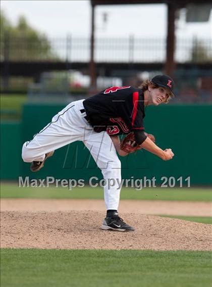 Thumbnail 2 in Elk Grove vs. Lincoln (Banner Island Classic) photogallery.