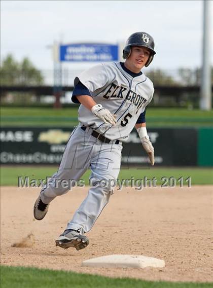 Thumbnail 2 in Elk Grove vs. Lincoln (Banner Island Classic) photogallery.