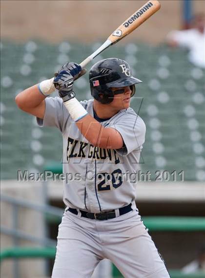 Thumbnail 2 in Elk Grove vs. Lincoln (Banner Island Classic) photogallery.