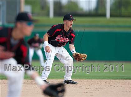 Thumbnail 3 in Elk Grove vs. Lincoln (Banner Island Classic) photogallery.