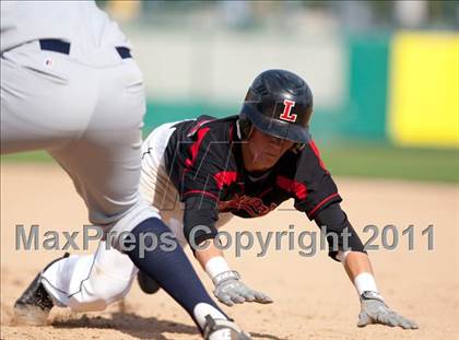 Thumbnail 3 in Elk Grove vs. Lincoln (Banner Island Classic) photogallery.