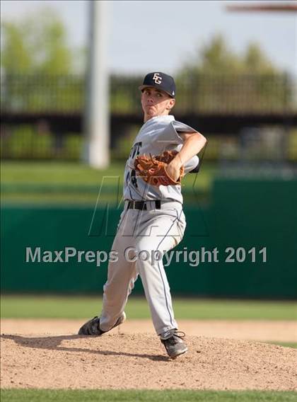Thumbnail 3 in Elk Grove vs. Lincoln (Banner Island Classic) photogallery.