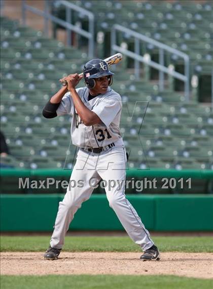 Thumbnail 1 in Elk Grove vs. Lincoln (Banner Island Classic) photogallery.