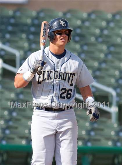 Thumbnail 3 in Elk Grove vs. Lincoln (Banner Island Classic) photogallery.