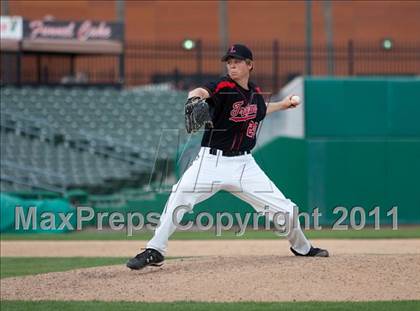 Thumbnail 2 in Elk Grove vs. Lincoln (Banner Island Classic) photogallery.