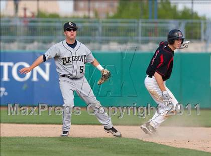 Thumbnail 3 in Elk Grove vs. Lincoln (Banner Island Classic) photogallery.