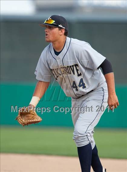 Thumbnail 3 in Elk Grove vs. Lincoln (Banner Island Classic) photogallery.