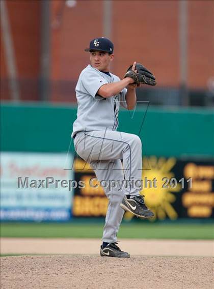 Thumbnail 2 in Elk Grove vs. Lincoln (Banner Island Classic) photogallery.
