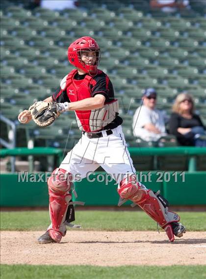 Thumbnail 2 in Elk Grove vs. Lincoln (Banner Island Classic) photogallery.
