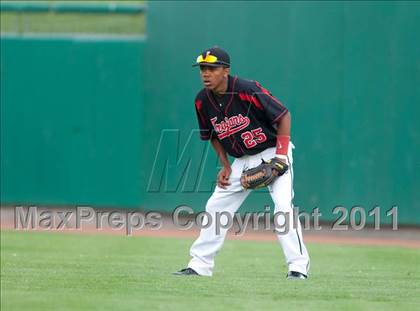 Thumbnail 1 in Elk Grove vs. Lincoln (Banner Island Classic) photogallery.