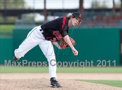 Thumbnail 3 in Elk Grove vs. Lincoln (Banner Island Classic) photogallery.