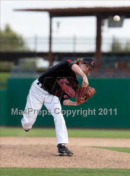 Thumbnail 1 in Elk Grove vs. Lincoln (Banner Island Classic) photogallery.