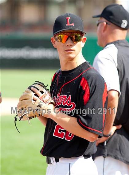 Thumbnail 1 in Elk Grove vs. Lincoln (Banner Island Classic) photogallery.