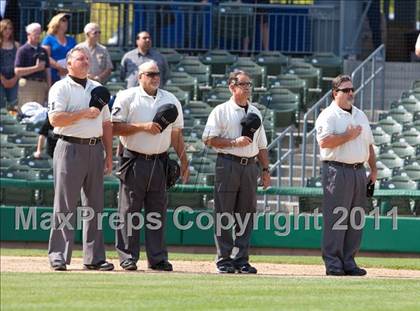 Thumbnail 2 in Elk Grove vs. Lincoln (Banner Island Classic) photogallery.