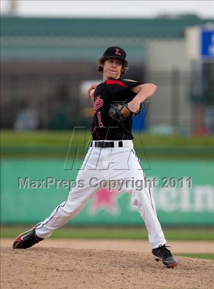 Thumbnail 1 in Elk Grove vs. Lincoln (Banner Island Classic) photogallery.