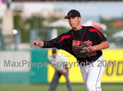 Thumbnail 2 in Elk Grove vs. Lincoln (Banner Island Classic) photogallery.
