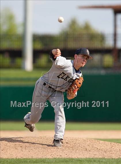 Thumbnail 3 in Elk Grove vs. Lincoln (Banner Island Classic) photogallery.
