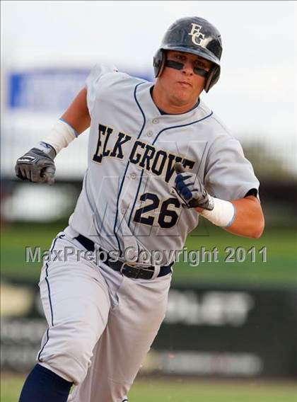 Thumbnail 3 in Elk Grove vs. Lincoln (Banner Island Classic) photogallery.