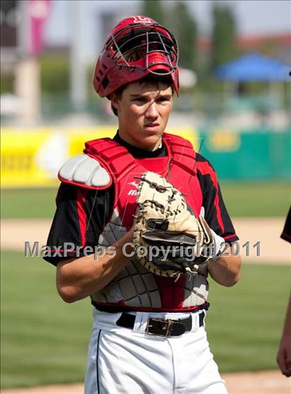 Thumbnail 2 in Elk Grove vs. Lincoln (Banner Island Classic) photogallery.