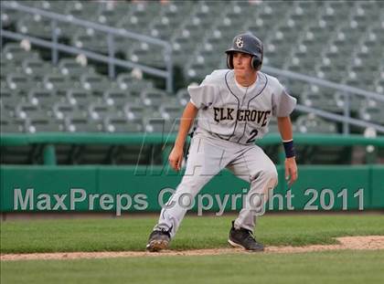 Thumbnail 1 in Elk Grove vs. Lincoln (Banner Island Classic) photogallery.
