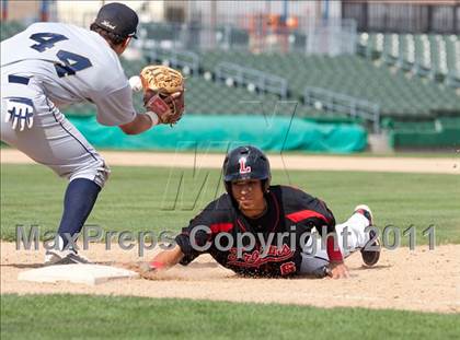 Thumbnail 3 in Elk Grove vs. Lincoln (Banner Island Classic) photogallery.