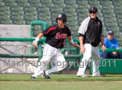 Thumbnail 3 in Elk Grove vs. Lincoln (Banner Island Classic) photogallery.