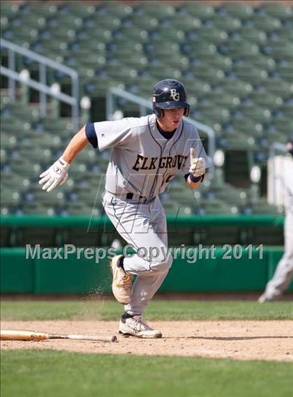 Thumbnail 1 in Elk Grove vs. Lincoln (Banner Island Classic) photogallery.