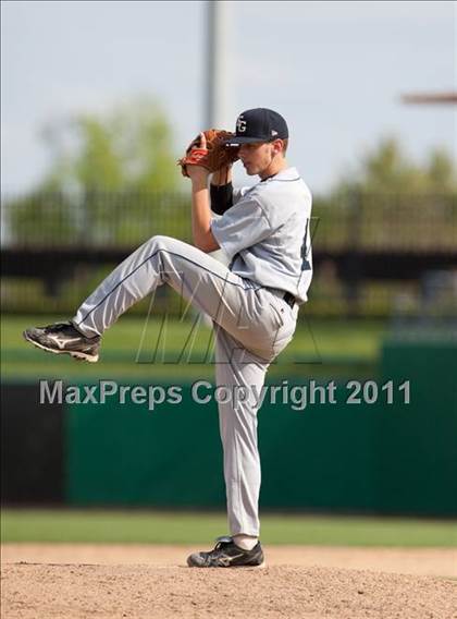Thumbnail 2 in Elk Grove vs. Lincoln (Banner Island Classic) photogallery.