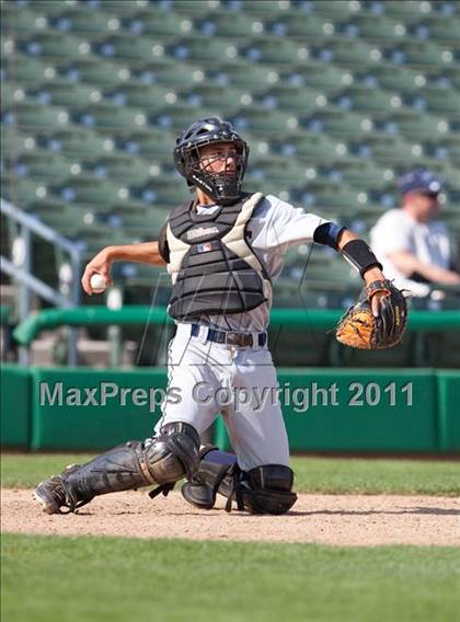 Thumbnail 2 in Elk Grove vs. Lincoln (Banner Island Classic) photogallery.