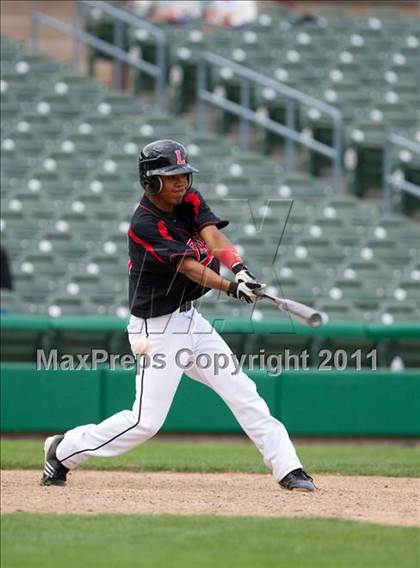 Thumbnail 2 in Elk Grove vs. Lincoln (Banner Island Classic) photogallery.