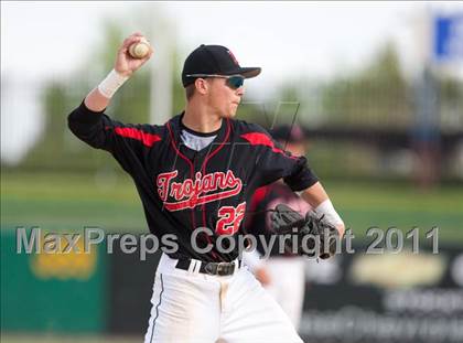 Thumbnail 2 in Elk Grove vs. Lincoln (Banner Island Classic) photogallery.