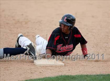 Thumbnail 3 in Elk Grove vs. Lincoln (Banner Island Classic) photogallery.