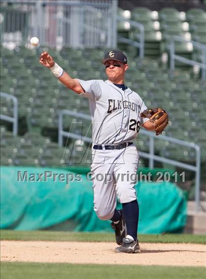 Thumbnail 3 in Elk Grove vs. Lincoln (Banner Island Classic) photogallery.