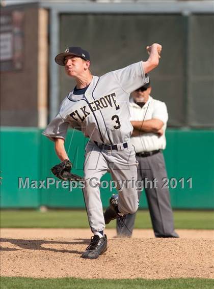 Thumbnail 2 in Elk Grove vs. Lincoln (Banner Island Classic) photogallery.