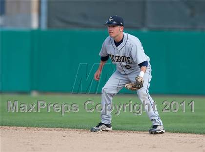 Thumbnail 2 in Elk Grove vs. Lincoln (Banner Island Classic) photogallery.