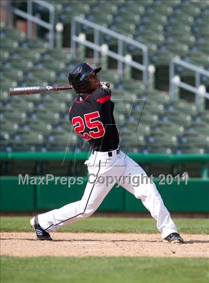Thumbnail 2 in Elk Grove vs. Lincoln (Banner Island Classic) photogallery.