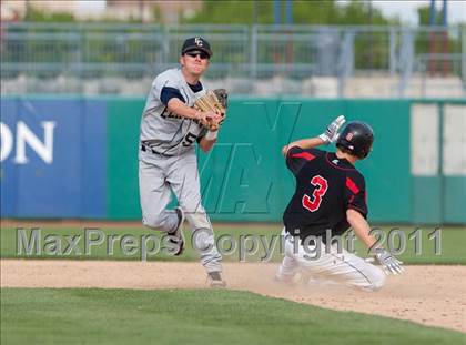 Thumbnail 2 in Elk Grove vs. Lincoln (Banner Island Classic) photogallery.