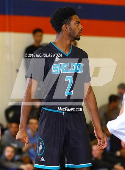 Thumbnail 2 in Harvard-Westlake vs. Sheldon (Tarkanian Classic) photogallery.