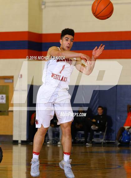 Thumbnail 1 in Harvard-Westlake vs. Sheldon (Tarkanian Classic) photogallery.