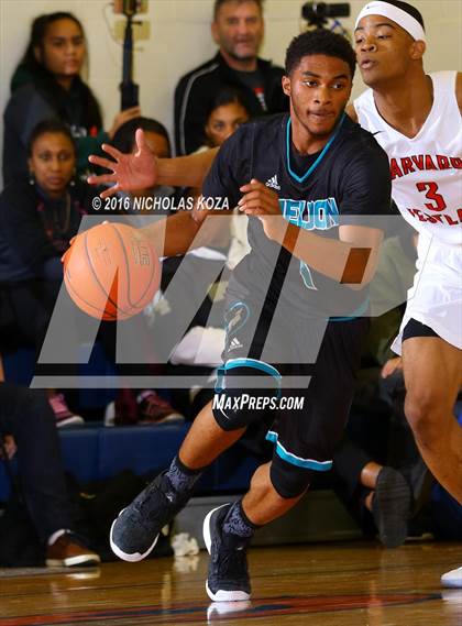 Thumbnail 1 in Harvard-Westlake vs. Sheldon (Tarkanian Classic) photogallery.
