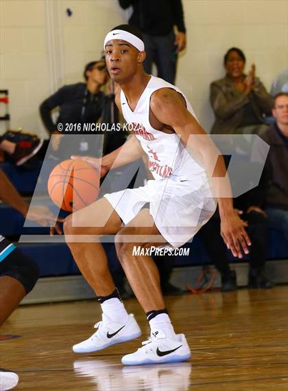 Thumbnail 2 in Harvard-Westlake vs. Sheldon (Tarkanian Classic) photogallery.