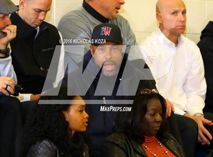 Thumbnail 3 in Harvard-Westlake vs. Sheldon (Tarkanian Classic) photogallery.